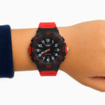 Q&Q VR18J013Y Watch
