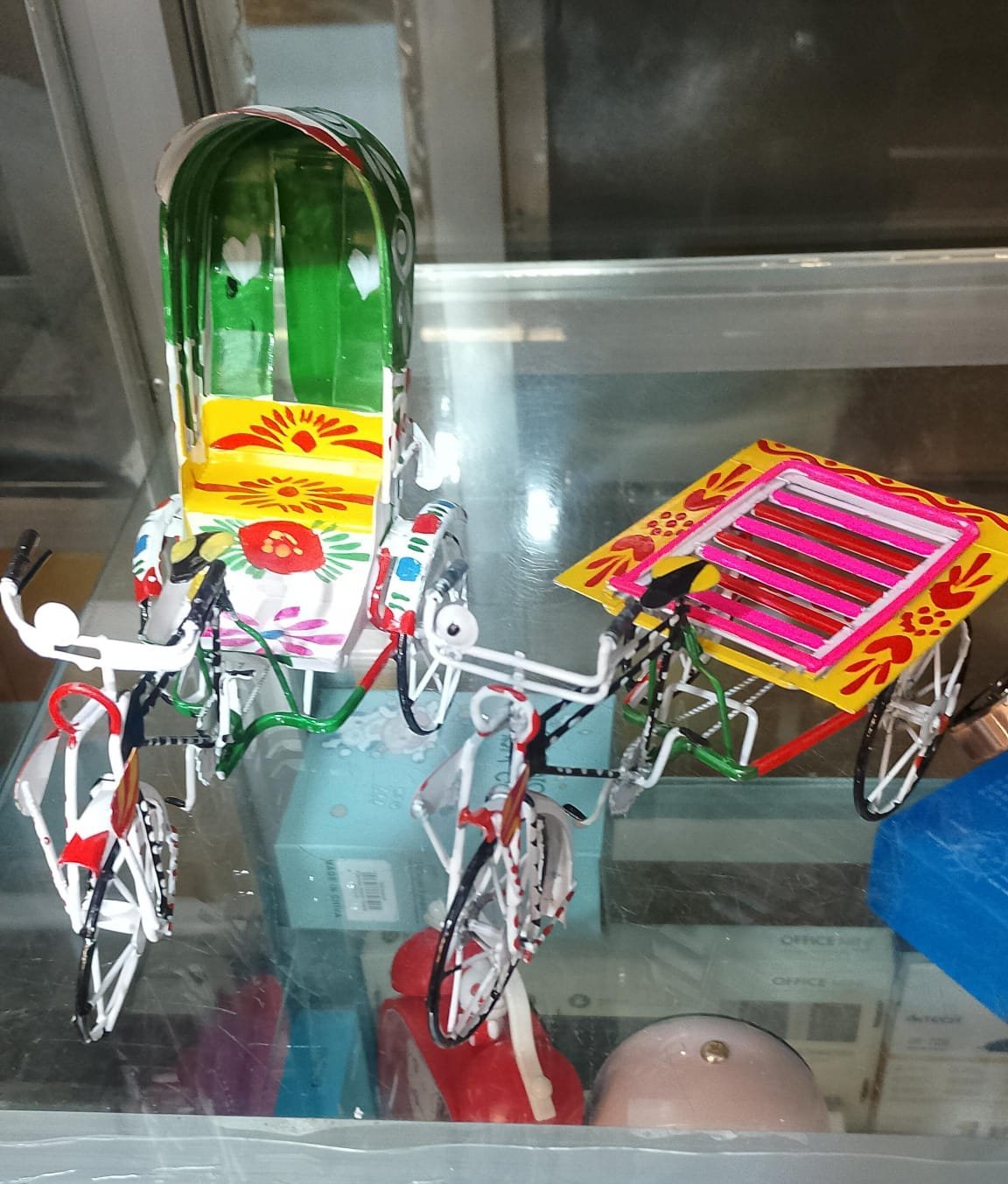 202605050957212-4.jpeg Van/Rickshaw Showpiece - Image 1